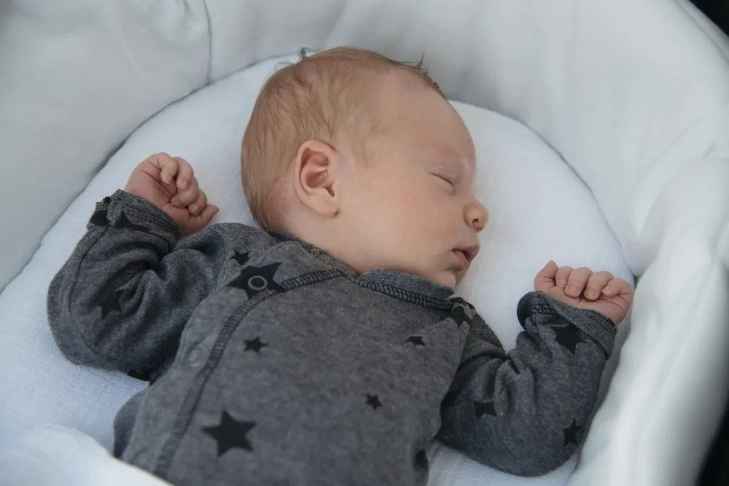 Guide to Shifting Your Baby's Sleep Pattern from Day to Night
